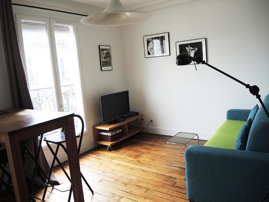2 Pieces Avec Balcon Plein Sud Paris Exterior foto